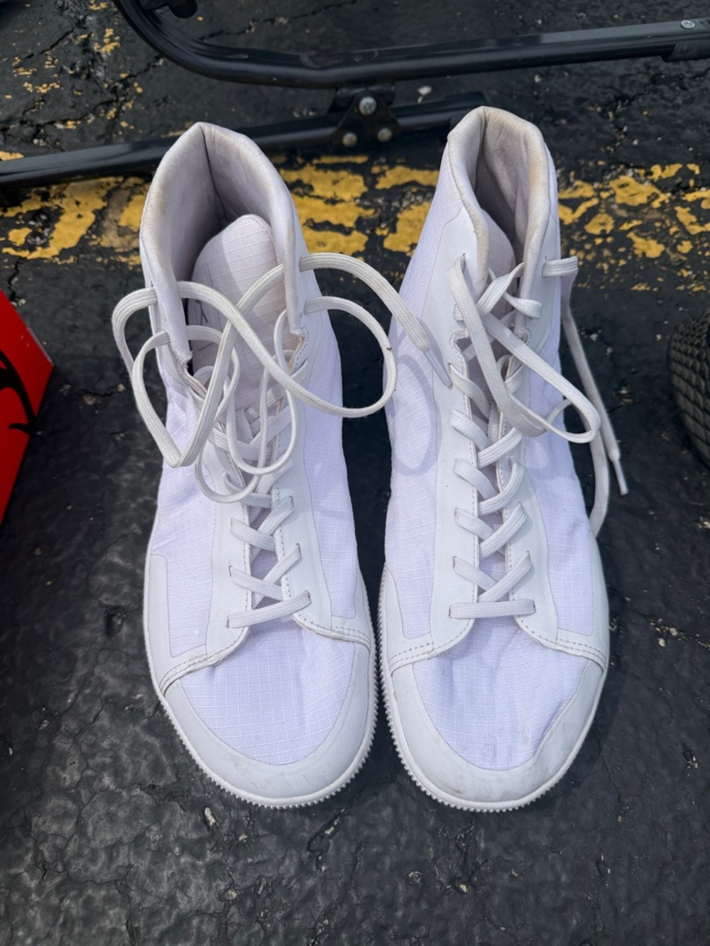 Men's White High-Top Athletic Sneakers - Clean Minimal Style